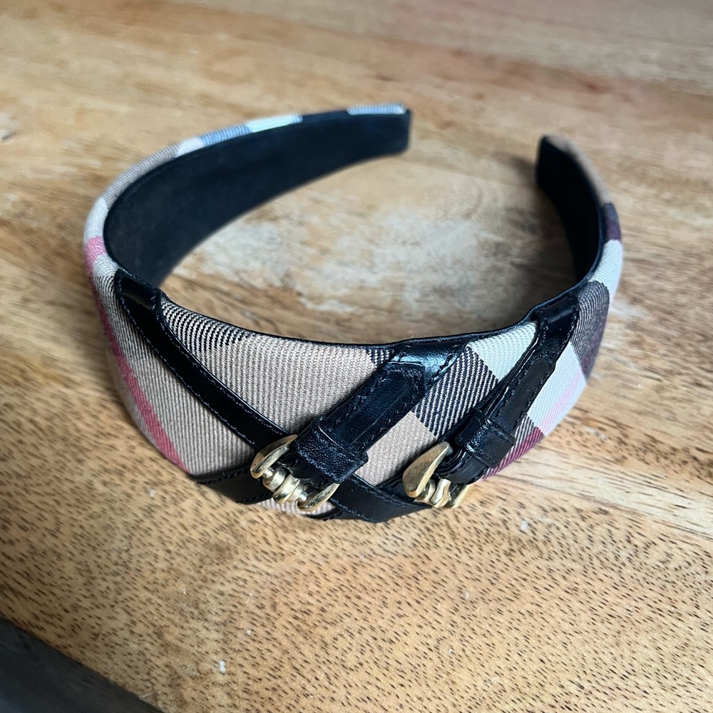 NWOT Burberry Exploded Check Buckle Headband